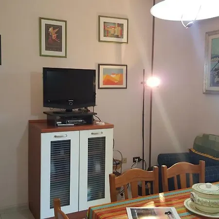 Via Verdi 24 * غالّيبولي
