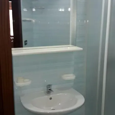 Via Verdi 24 شقة *